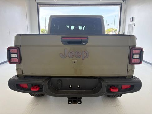 Used 2025 Jeep Gladiator Rubicon AWD/4WD image 20