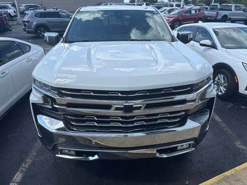 Used 2021 Chevrolet Silverado 1500 LTZ w/ LTZ Premium Package AWD/4WD image 3