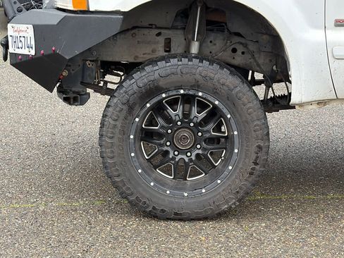 Used 2003 Ford F250 XLT image 9