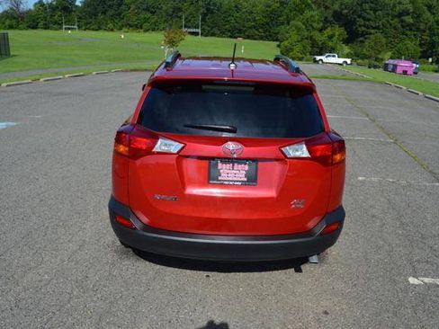 Used 2014 Toyota RAV4 XLE AWD/4WD image 10