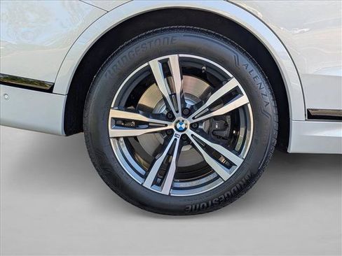 Certified 2025 BMW X7 M60i AWD/4WD image 23