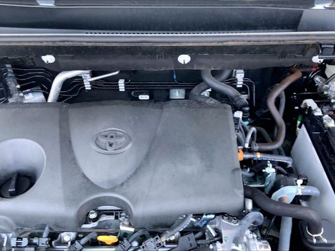 Used 2025 Toyota RAV4 XLE Premium FWD image 32