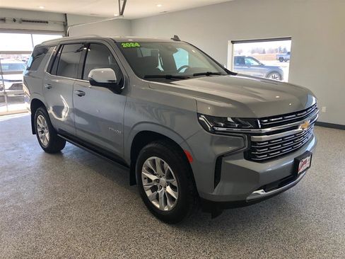 Used 2024 Chevrolet Tahoe Premier w/ Advanced Technology Package image 2