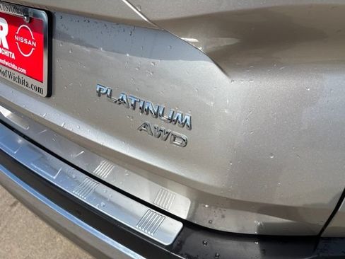 Used 2021 Nissan Rogue Platinum AWD/4WD image 11