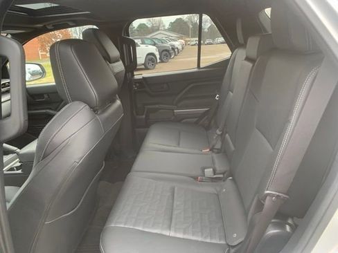 Used 2025 Toyota 4Runner 4WD image 25