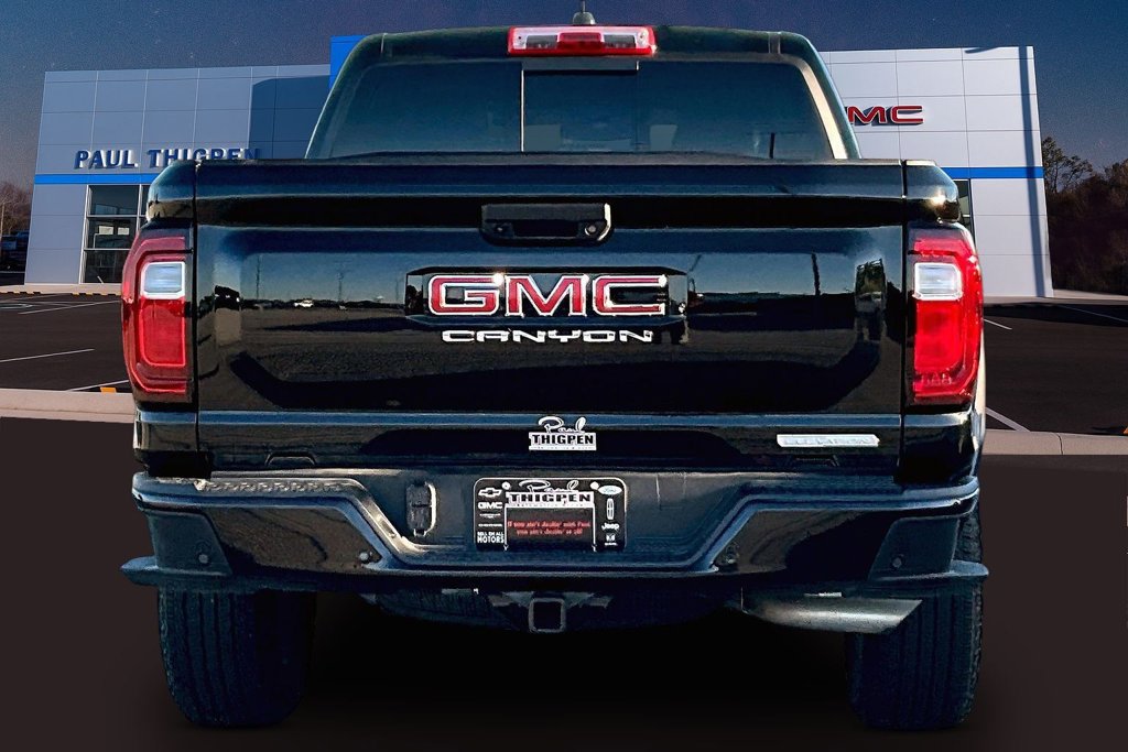 Used 2025 GMC Canyon Elevation w/ Convenience Package RWD image 6