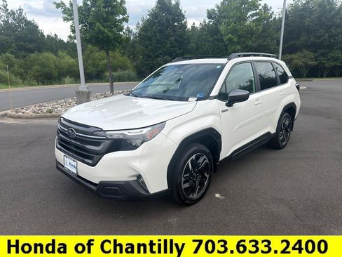 Used 2026 Subaru Forester Premium AWD/4WD image 3