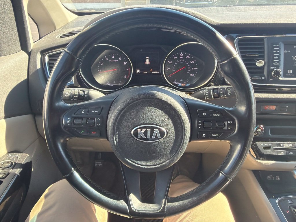 Used 2018 Kia Sedona EX FWD image 11