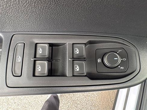 New 2026 Volkswagen Taos SE AWD/4WD image 15