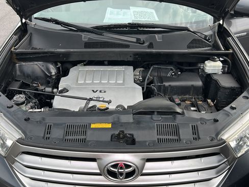 Used 2013 Toyota Highlander Limited FWD image 11