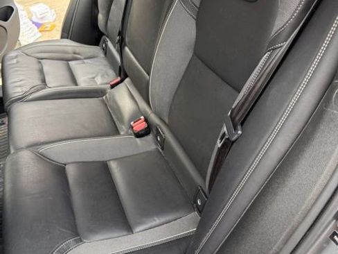 Used 2020 Volvo XC60 T5 R-Design w/ Protection Package Premier image 13