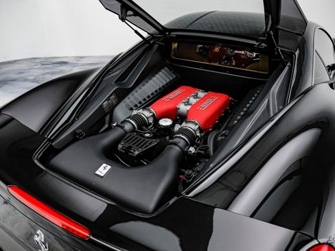 Used 2012 Ferrari 458 Italia Coupe image 89