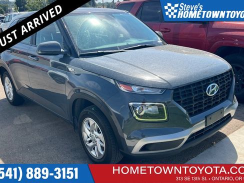 Used 2025 Hyundai Venue SE FWD image 1