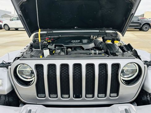 Used 2021 Jeep Wrangler Unlimited Sahara AWD/4WD image 40