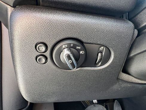 Used 2022 MINI Cooper S w/ Premium Package image 17