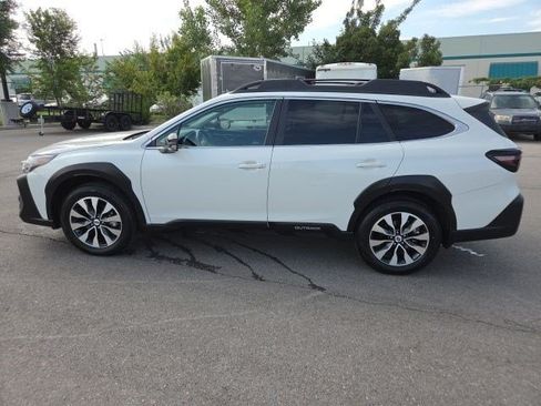 Used 2025 Subaru Outback Limited AWD/4WD image 7