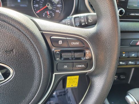 Used 2018 Kia Sportage LX AWD/4WD image 15