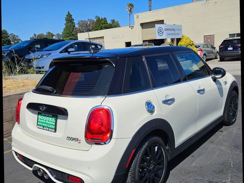 Used 2015 MINI Cooper S image 4
