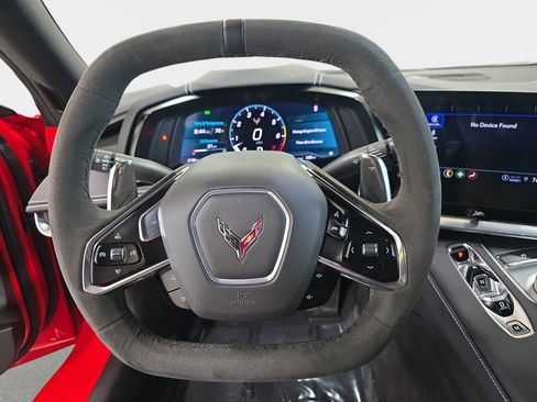 Used 2023 Chevrolet Corvette Stingray Convertible w/ Z51 Performance Package image 17