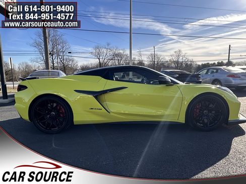Used 2023 Chevrolet Corvette Z06 w/ Stealth Interior Trim Package image 8