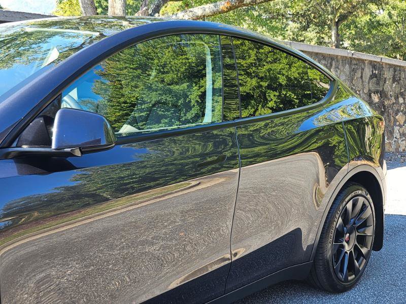 Used 2024 Tesla Model Y 2WD image 22