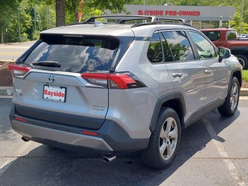 Used 2019 Toyota RAV4 Limited AWD/4WD image 10