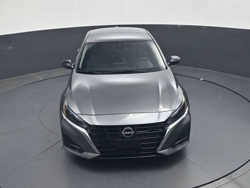 Used 2025 Nissan Altima 2.5 SV FWD image 33