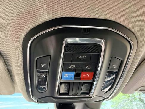 Certified 2023 Jeep Grand Cherokee Laredo w/ Luxury Tech Group I AWD/4WD image 32