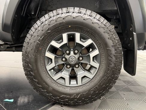 Used 2022 Toyota Tacoma TRD Off-Road w/ Technology Package RWD image 16