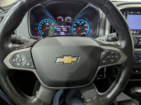 Used 2019 Chevrolet Colorado Z71 AWD/4WD image 18