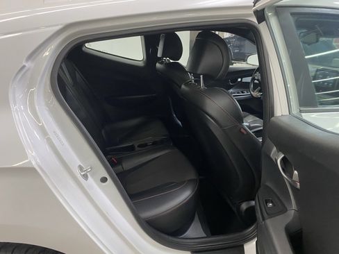 Used 2019 Hyundai Veloster Turbo image 32