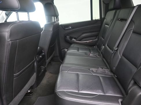 Used 2018 Chevrolet Suburban LT RWD image 14