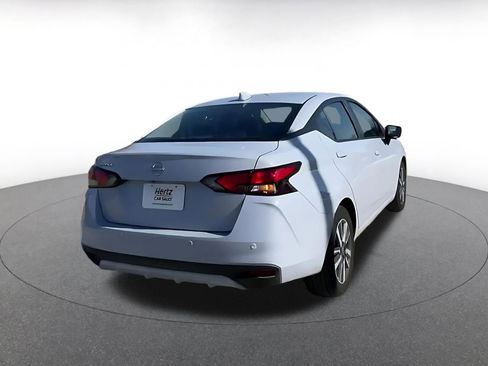 Used 2025 Nissan Versa SV image 14