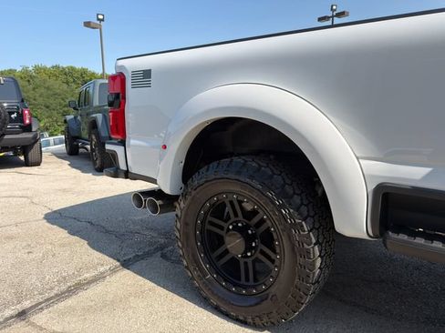 Used 2025 Ford F250 Lariat w/ Lariat Ultimate Package AWD/4WD image 15