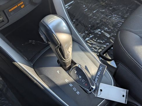 Used 2022 Chevrolet Trax LT w/ LT Convenience Package image 32