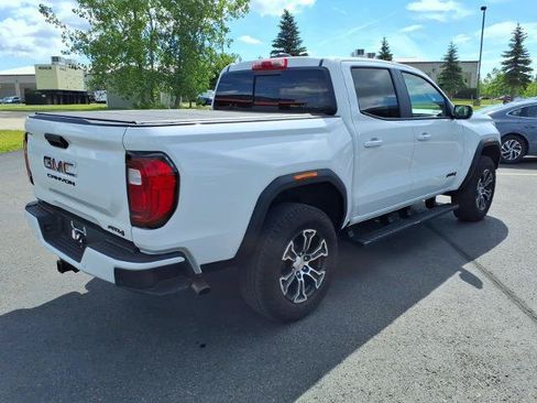 Used 2024 GMC Canyon AT4 w/ AT4 Premium Package AWD/4WD image 5