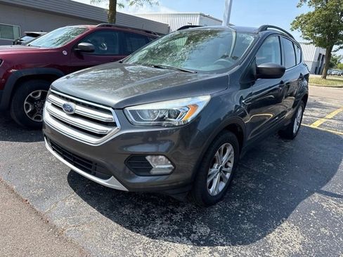 Used 2019 Ford Escape SEL AWD/4WD image 2