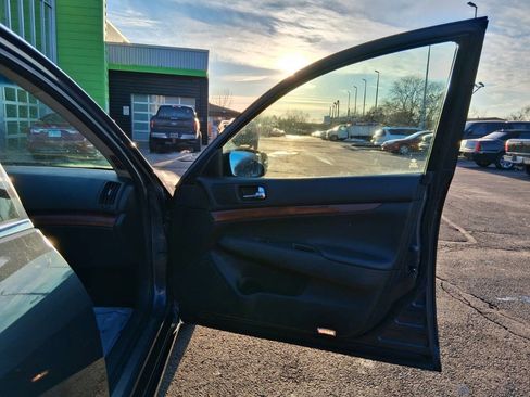 Used 2009 INFINITI G37 x Sedan w/ Premium Pkg image 15