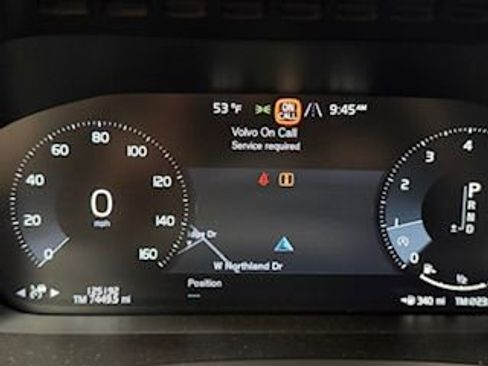 Used 2018 Volvo XC90 T6 Momentum w/ Convenience Package image 5