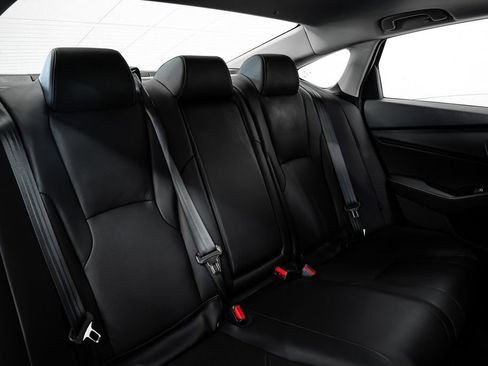 Used 2023 Honda Accord Touring image 32