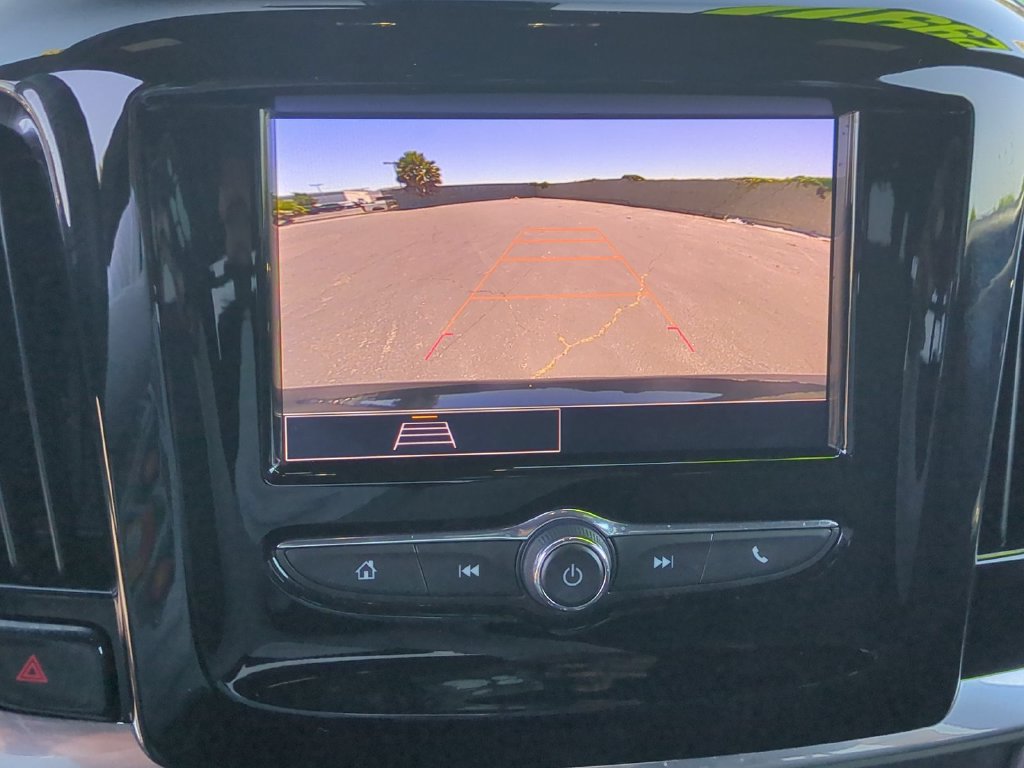 Used 2023 Chevrolet Traverse LT FWD image 17