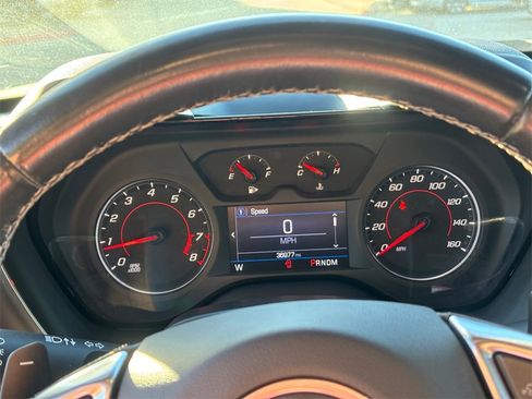 Used 2020 Chevrolet Camaro LT image 17