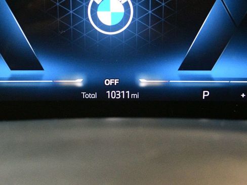 Used 2025 BMW X5 xDrive40i w/ Executive Package image 47