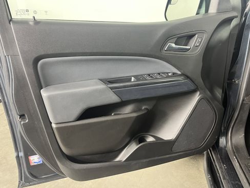 Used 2020 Chevrolet Colorado Z71 image 16