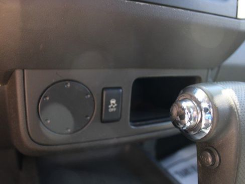 Used 2017 Nissan Frontier Desert Runner image 26