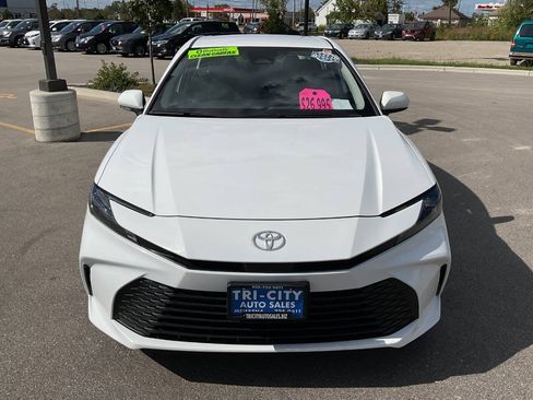 Used 2025 Toyota Camry LE FWD image 12