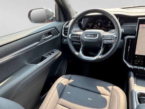 New 2026 GMC Acadia Elevation w/ Black Edition FWD image 17