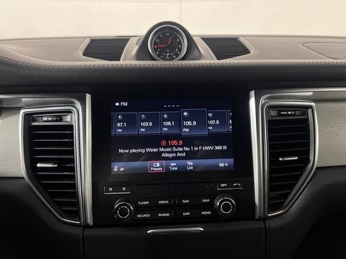 Certified 2018 Porsche Macan GTS AWD/4WD image 30