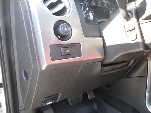Used 2013 Ford F150 Limited image 19
