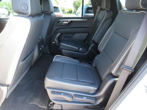 Used 2025 Chevrolet Tahoe Premier w/ Sun And Tow Package AWD/4WD image 37